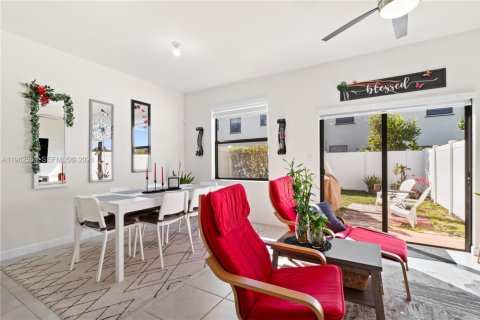 Купить таунхаус в Хайалиа, Флорида 3 спальни, 131.18м2, № 2025262 - фото 9