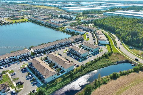 Купить таунхаус в Хайалиа, Флорида 3 спальни, 131.18м2, № 2025262 - фото 29