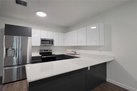 Condo in Gainesville, Florida, 3 bedrooms  № 2410333 - photo 5