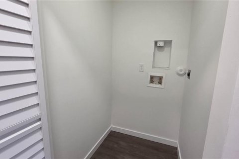 Condo in Gainesville, Florida, 3 bedrooms  № 2410333 - photo 19