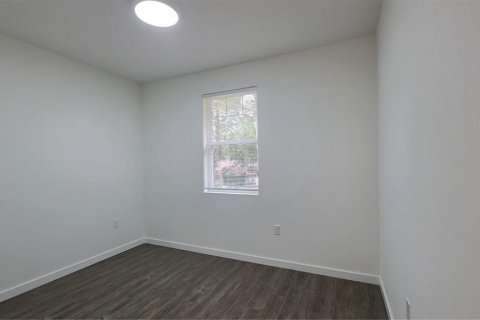 Condo in Gainesville, Florida, 3 bedrooms  № 2410333 - photo 17