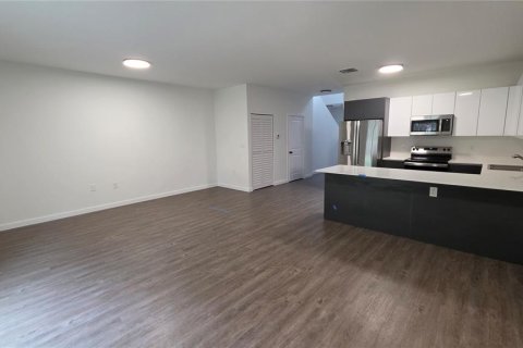 Condo in Gainesville, Florida, 3 bedrooms  № 2410333 - photo 6