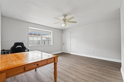 Apartamento en alquiler en Sweetwater, Florida, 2 dormitorios, 168.71 m2 № 1991497 - foto 7