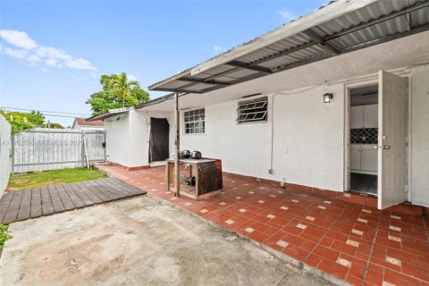 Apartamento en alquiler en Sweetwater, Florida, 2 dormitorios, 168.71 m2 № 1991497 - foto 11