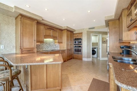 Condo in Longboat Key, Florida, 3 bedrooms № 2143830 - photo 23
