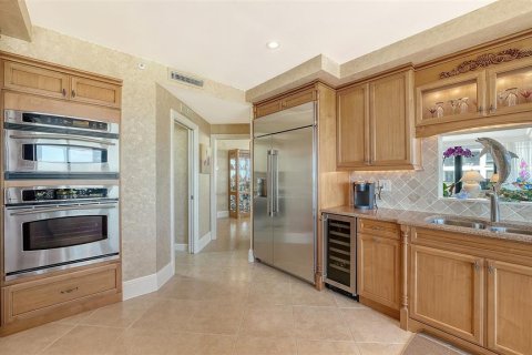 Condo in Longboat Key, Florida, 3 bedrooms № 2143830 - photo 26