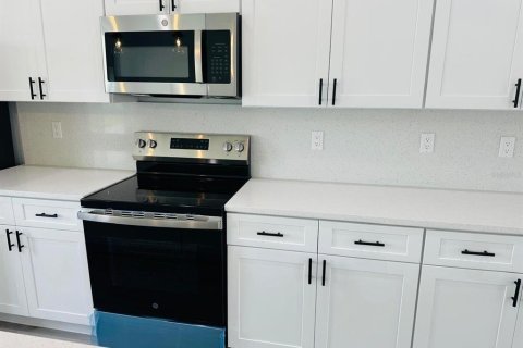 Casa en venta en Ocala, Florida, 4 dormitorios, 164.81 m2 № 2387567 - foto 10
