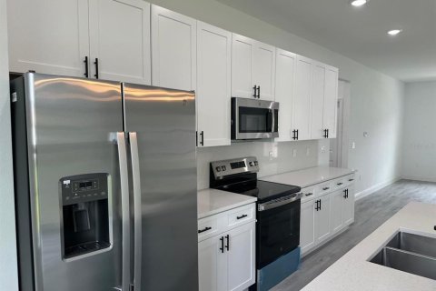 Casa en venta en Ocala, Florida, 4 dormitorios, 164.81 m2 № 2387567 - foto 5