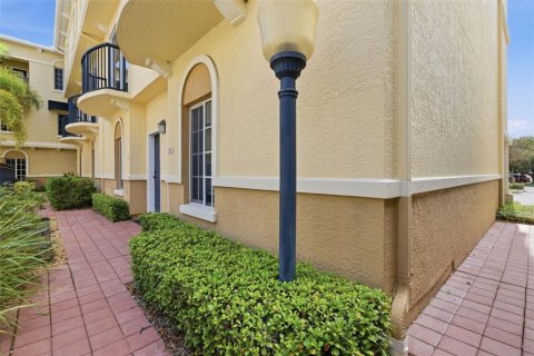 Condo in Tampa, Florida, 2 bedrooms № 2107893 - photo 4