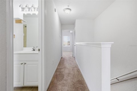 Condo in Tampa, Florida, 2 bedrooms № 2107893 - photo 24