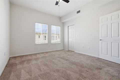 Condo in Tampa, Florida, 2 bedrooms № 2107893 - photo 27