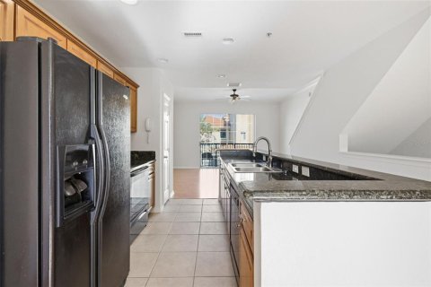Condo in Tampa, Florida, 2 bedrooms № 2107893 - photo 13