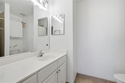 Condo in Tampa, Florida, 2 bedrooms № 2107893 - photo 28