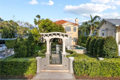 Casa en venta en Clearwater, Florida, 5 dormitorios, 440.36 m2 № 1582209 - foto 3