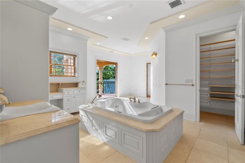 Casa en venta en Clearwater, Florida, 5 dormitorios, 440.36 m2 № 1582209 - foto 26