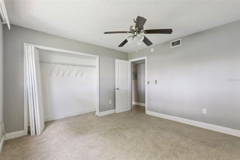 Condo in Altamonte Springs, Florida, 2 bedrooms № 2142848 - photo 24