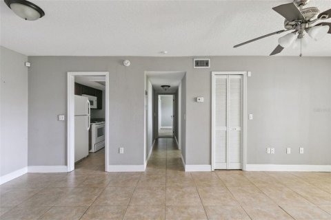 Condo in Altamonte Springs, Florida, 2 bedrooms № 2142848 - photo 25
