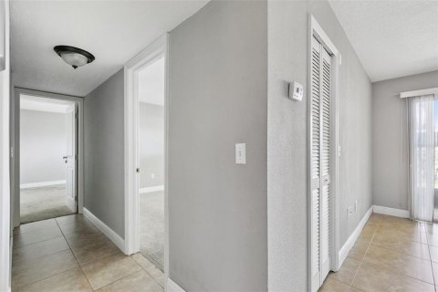 Condo in Altamonte Springs, Florida, 2 bedrooms № 2142848 - photo 26