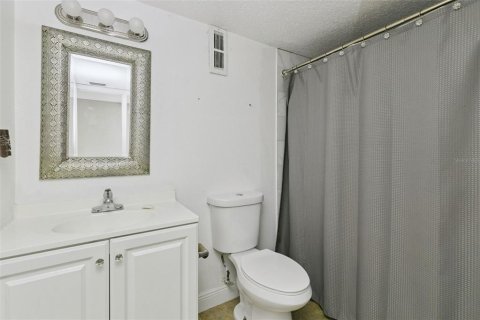 Condo in Altamonte Springs, Florida, 2 bedrooms № 2142848 - photo 20