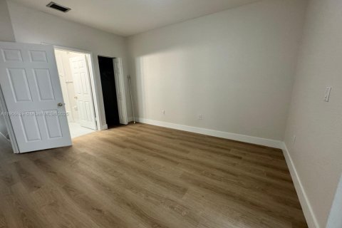 Apartment in Doral, Florida 3 bedrooms, 117.06 sq.m. № 1962989 - photo 9