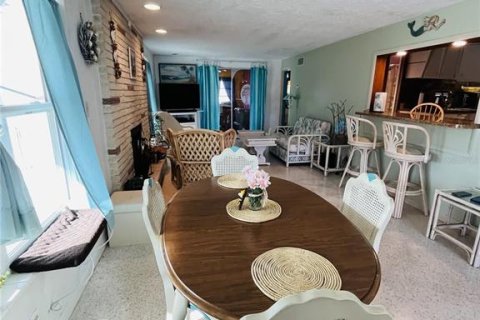 Apartment in Bradenton, Florida 3 bedrooms, 91.04 sq.m. № 1901650 - photo 4