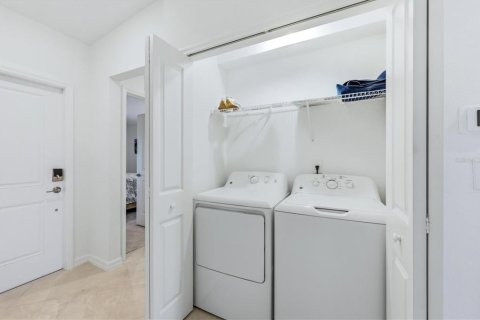 Condominio en venta en Venice, Florida, 2 dormitorios, 125.7 m2 № 2167881 - foto 13