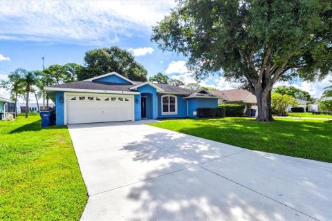 Casa en venta en Sarasota, Florida, 3 dormitorios, 158.03 m2 № 2385797 - foto 2