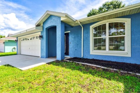 Casa en venta en Sarasota, Florida, 3 dormitorios, 158.03 m2 № 2385797 - foto 8