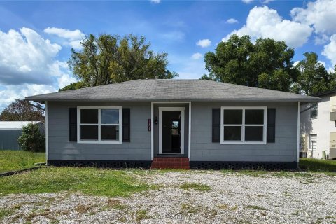 Commercial property in Lakeland, Florida 85.93 sq.m. № 2148517 - photo 2