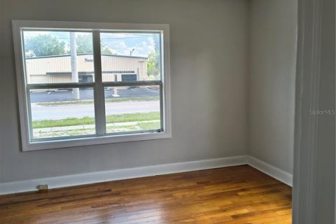 Commercial property in Lakeland, Florida 85.93 sq.m. № 2148517 - photo 11