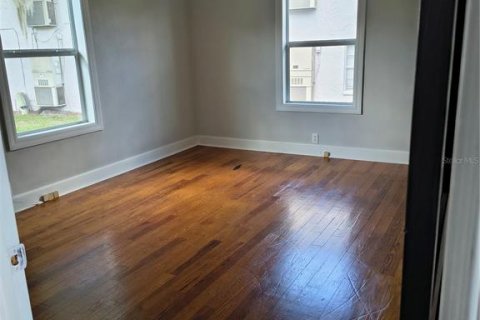 Commercial property in Lakeland, Florida 85.93 sq.m. № 2148517 - photo 10