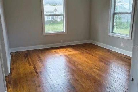 Commercial property in Lakeland, Florida 85.93 sq.m. № 2148517 - photo 6