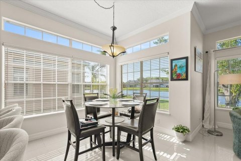 House in Orlando, Florida 4 bedrooms, 303.98 sq.m. № 2267452 - photo 5