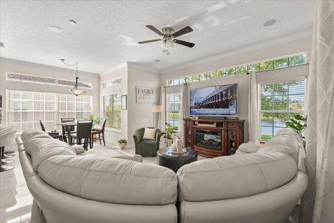 House in Orlando, Florida 4 bedrooms, 303.98 sq.m. № 2267452 - photo 16
