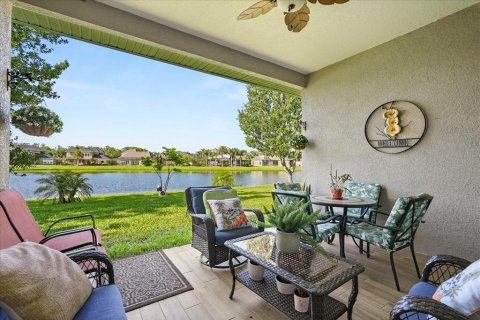 House in Orlando, Florida 4 bedrooms, 303.98 sq.m. № 2267452 - photo 3