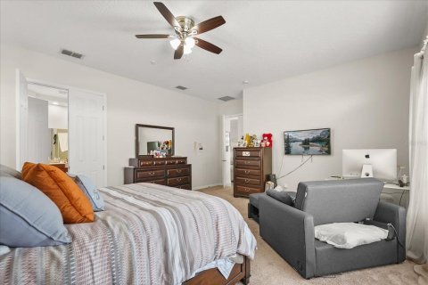 House in Orlando, Florida 4 bedrooms, 303.98 sq.m. № 2267452 - photo 29