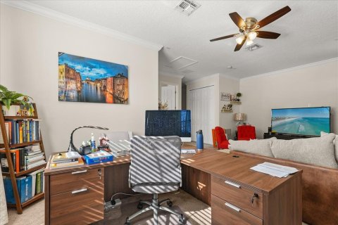 House in Orlando, Florida 4 bedrooms, 303.98 sq.m. № 2267452 - photo 21