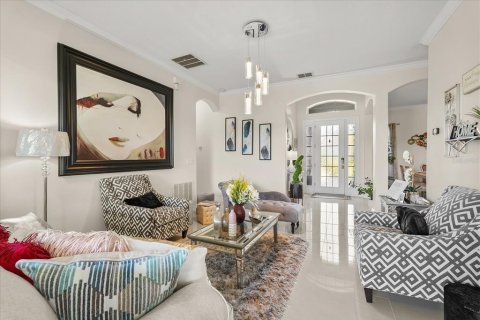 House in Orlando, Florida 4 bedrooms, 303.98 sq.m. № 2267452 - photo 10