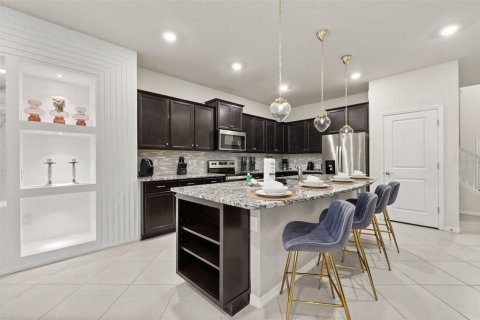 Villa ou maison à vendre à Davenport, Floride: 8 chambres, 373.93 m2 № 2411470 - photo 19