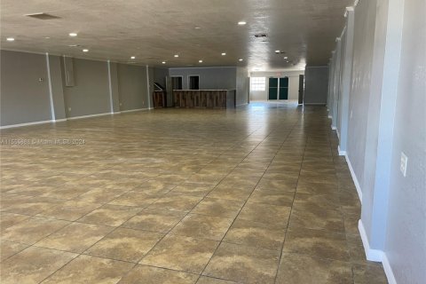 Купить коммерческую недвижимость в Клуистон, Флорида № 1977568 - фото 25