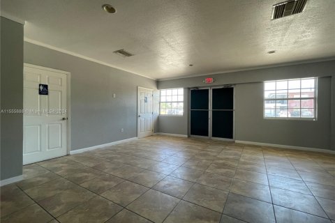 Купить коммерческую недвижимость в Клуистон, Флорида № 1977568 - фото 28