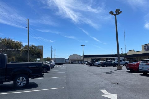 Купить коммерческую недвижимость в Клуистон, Флорида № 1977568 - фото 13