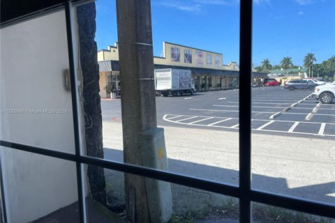 Купить коммерческую недвижимость в Клуистон, Флорида № 1977568 - фото 30