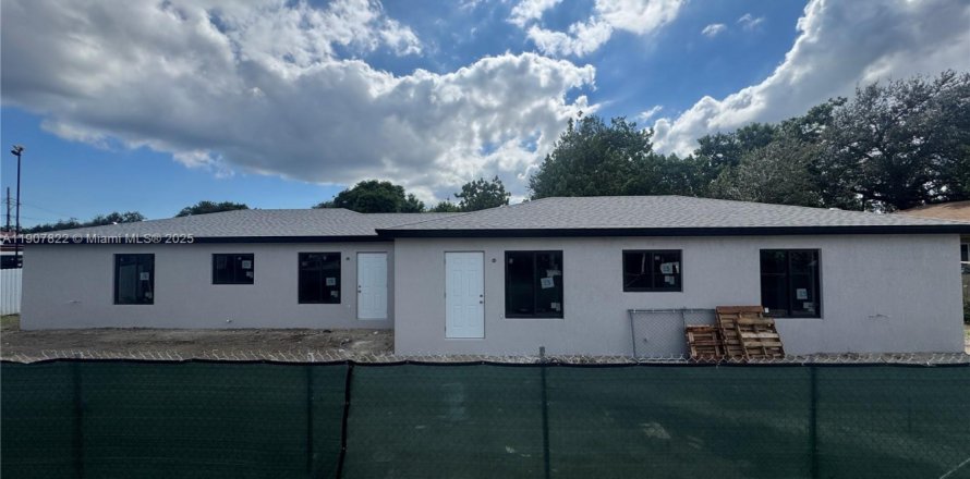 Immobilier commercial à Miami, Floride № 1964064