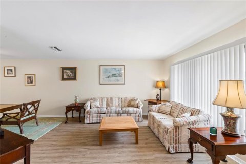 House in Palm Coast, Florida 3 bedrooms, 144.93 sq.m. № 1772896 - photo 9
