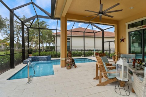 House in Parkland, Florida 3 bedrooms, 219.81 sq.m. № 1728638 - photo 2