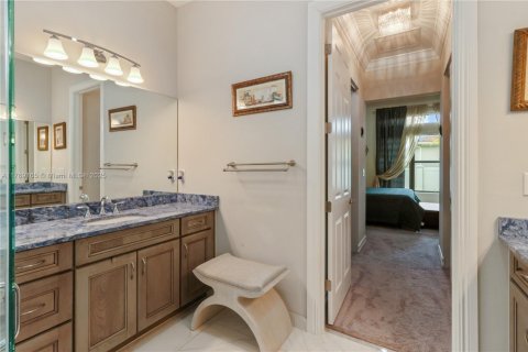 House in Parkland, Florida 3 bedrooms, 219.81 sq.m. № 1728638 - photo 12