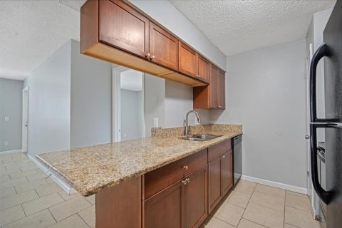 Condominio en venta en Brandon, Florida, 2 dormitorios, 85.28 m2 № 1904398 - foto 7