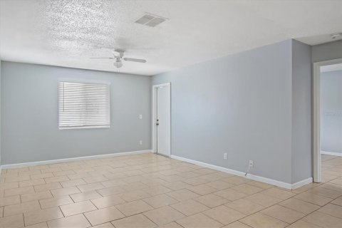 Condominio en venta en Brandon, Florida, 2 dormitorios, 85.28 m2 № 1904398 - foto 4