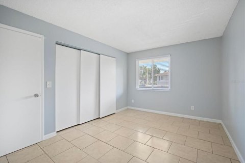 Condominio en venta en Brandon, Florida, 2 dormitorios, 85.28 m2 № 1904398 - foto 13
